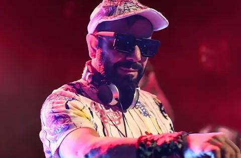DJ Hakan Küfündür ile 90’lar & 2000’ler Türkçe Pop Partisi