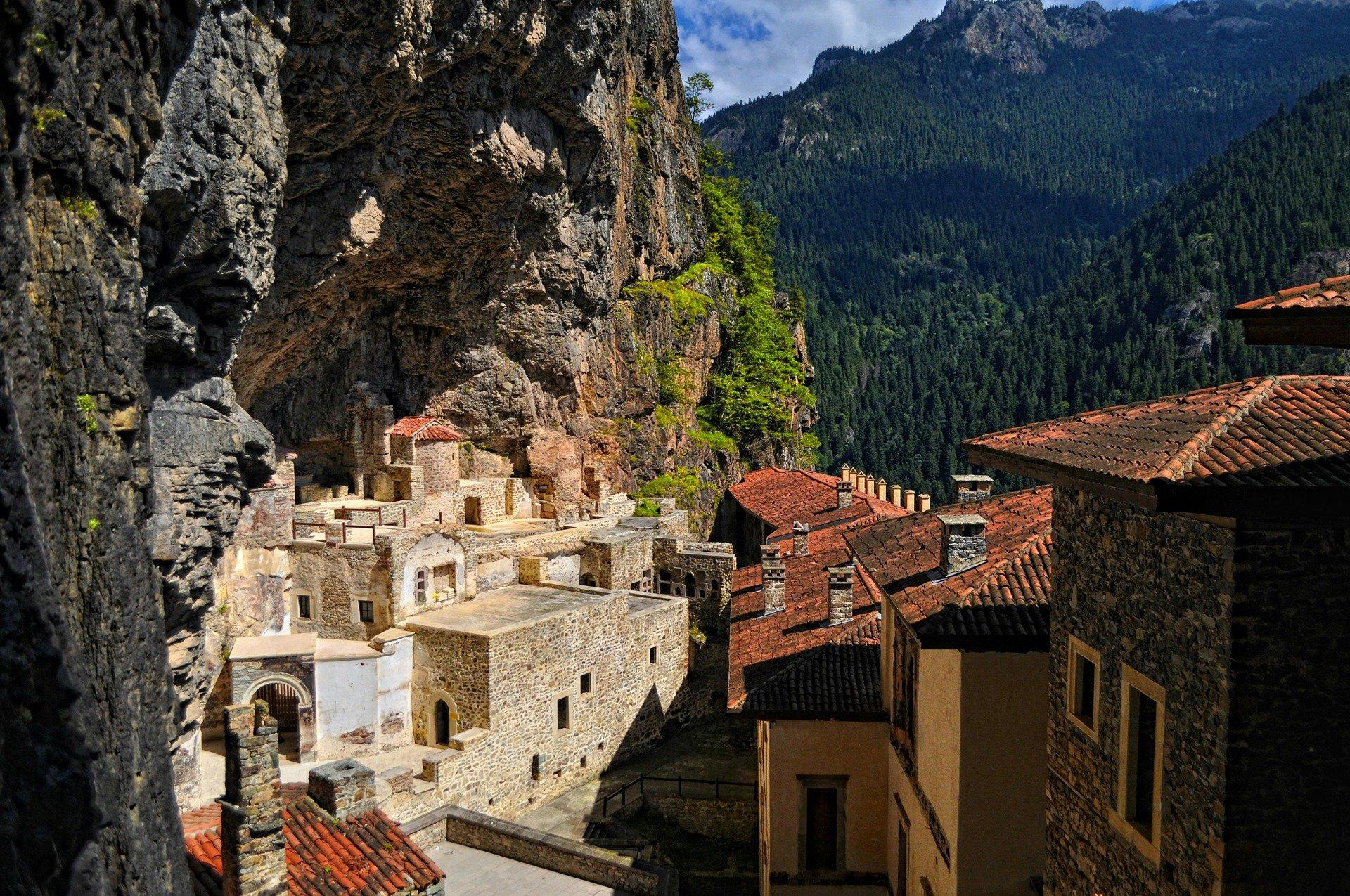 Manastır Vadisi