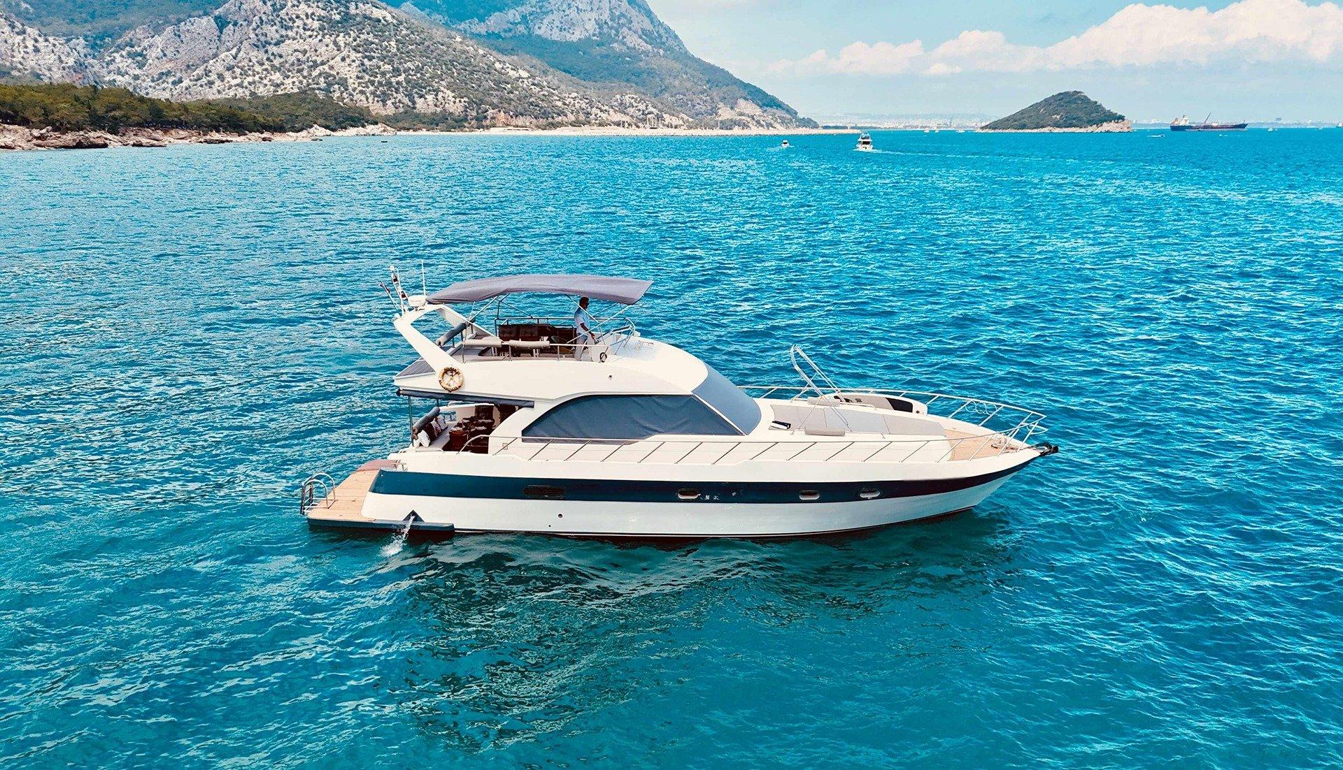 Harem JR Motor Yacht